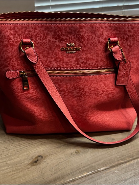 Coach Handbags - Coach rose Leather Tote with Gold Hardware